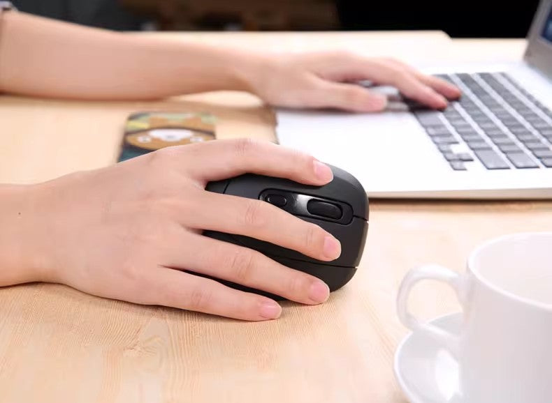 SPIRE Ergonomische Maus GX | Vertikale kabellose Maus für Rechtshänder